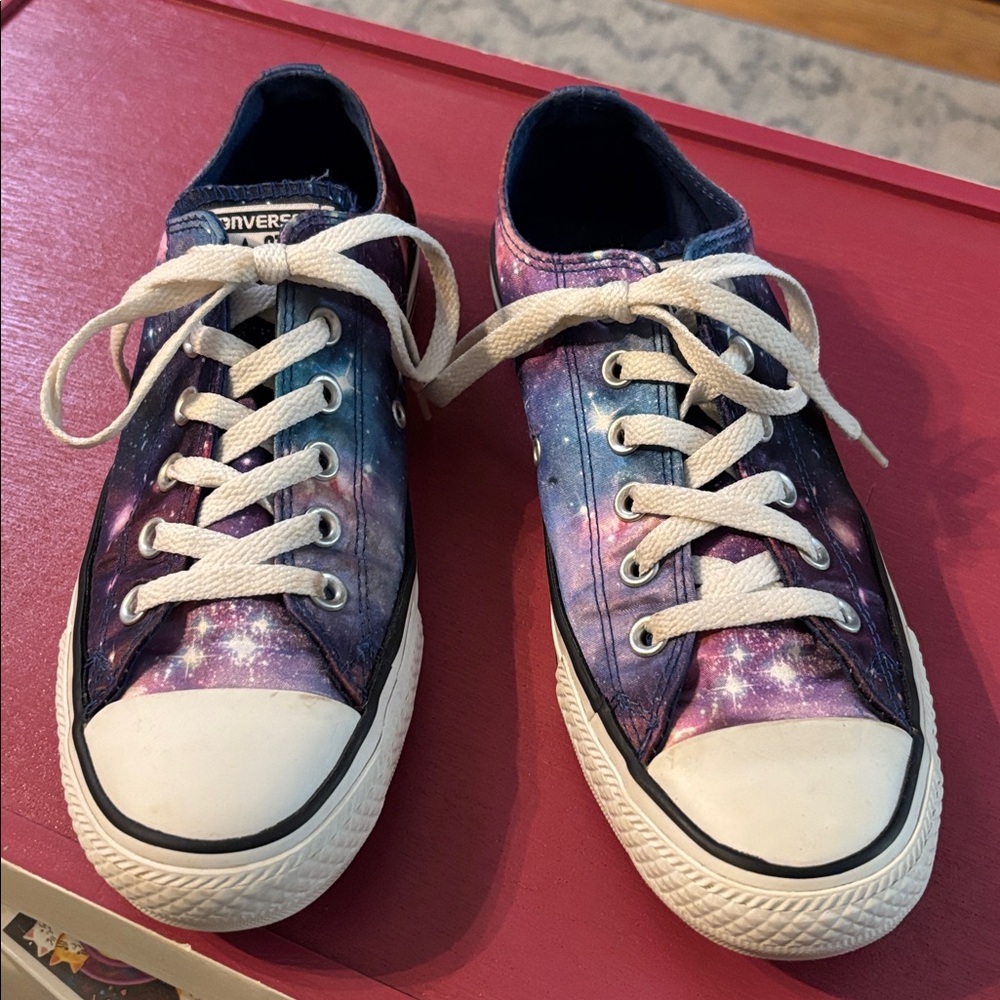 Galaxy Converse Low Top Shoes - Picture 3 of 8